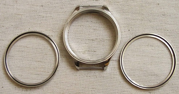 Die abgebildeten Armbanduhren stehen nicht zum Verkauf